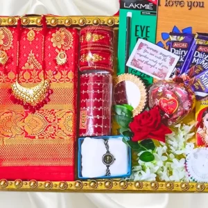 লাল কাতান বেনারশি শাড়ি